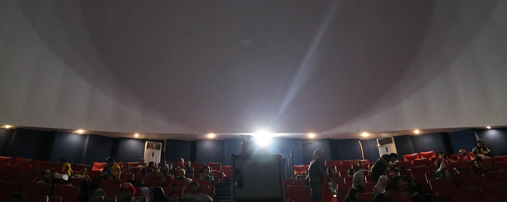 proyektor planetarium